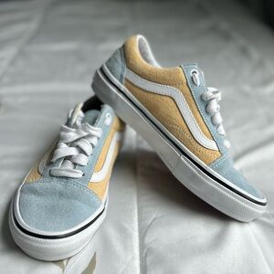 NWOT Vans